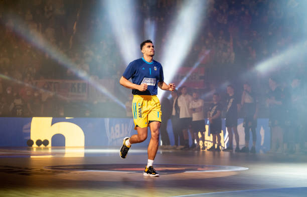 热烈讨论 热烈讨论