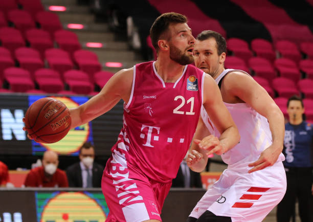 请时面临更 请时面临更